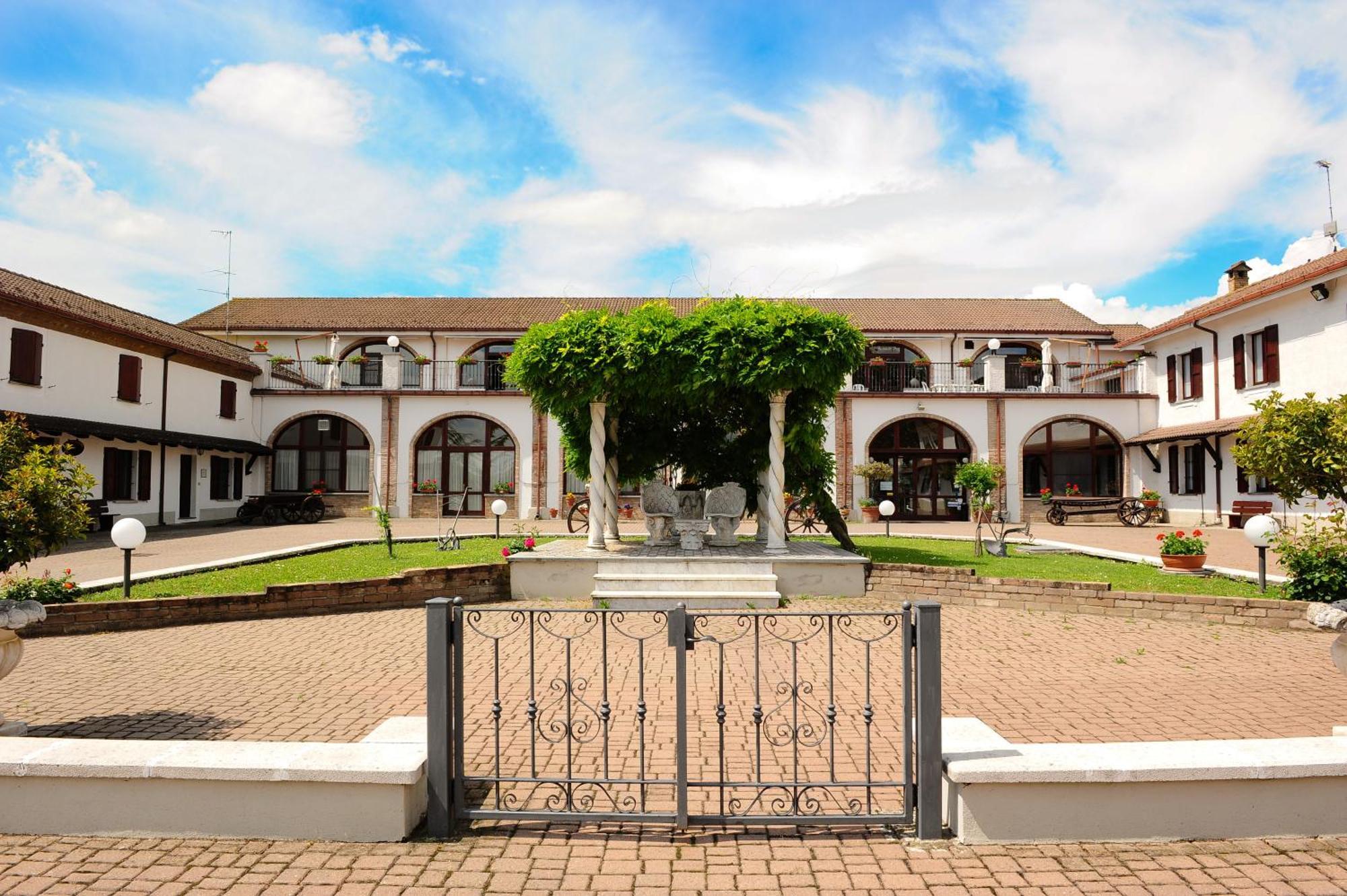 Il Carrettino Country Hotel Tortona Exteriör bild